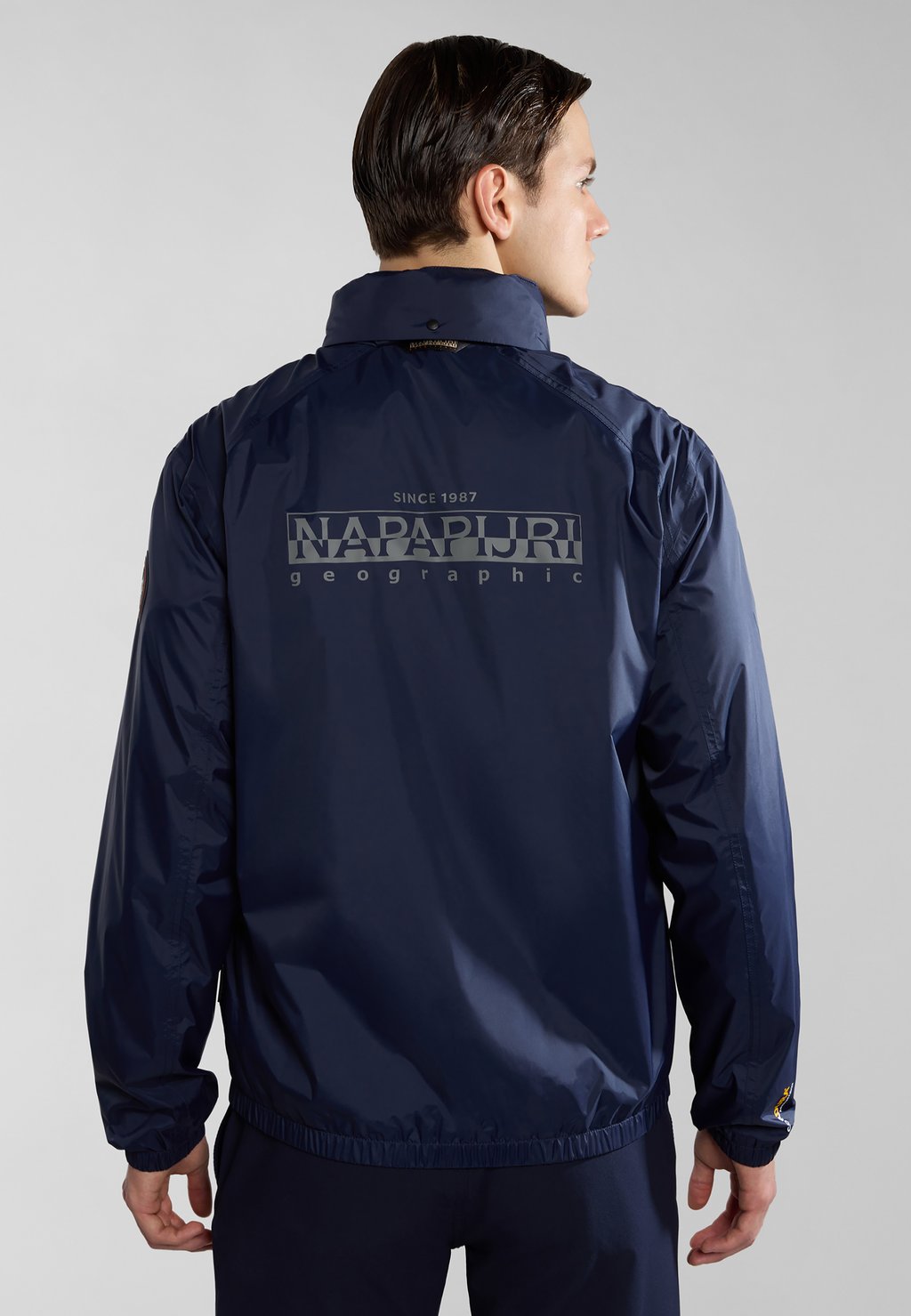Куртка тренировочная CLOUDY Napapijri, синий цена и фото
