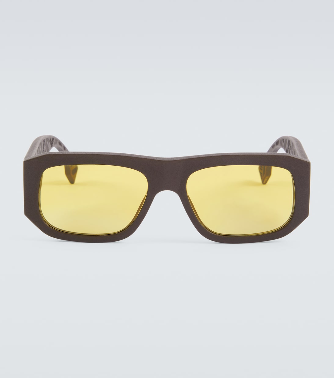 цена Солнцезащитные очки fendi shadow прямоугольной формы Fendi, красный