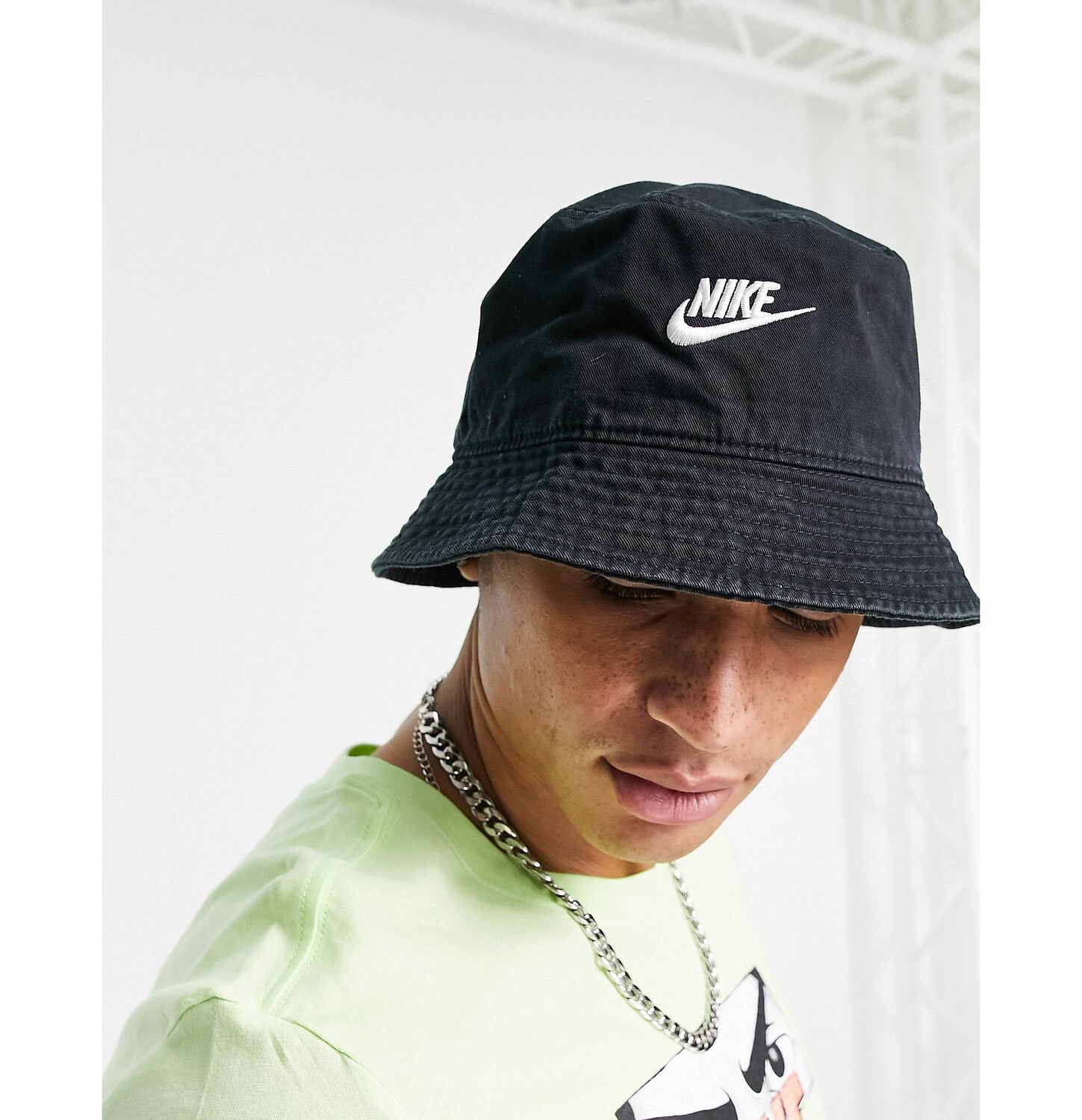 

Черная шляпа-ведро с логотипом Nike