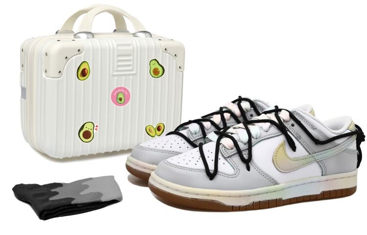 

Кроссовки для скейтбординга Dunk женские с низким верхом серые/белые Nike