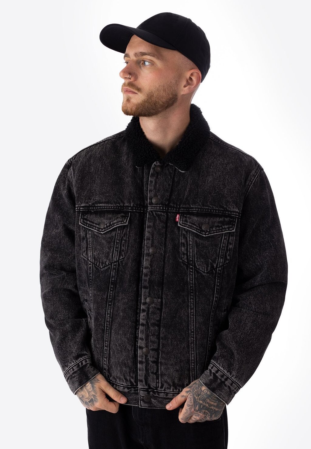 

Джинсовая куртка Levi's, черный