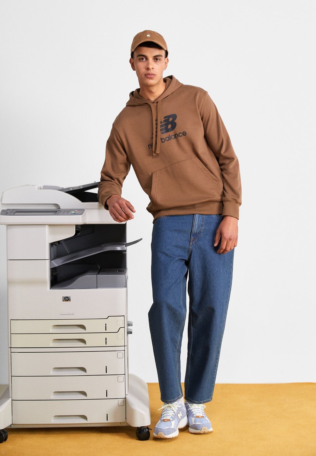 

Худи New Balance, Коричневый