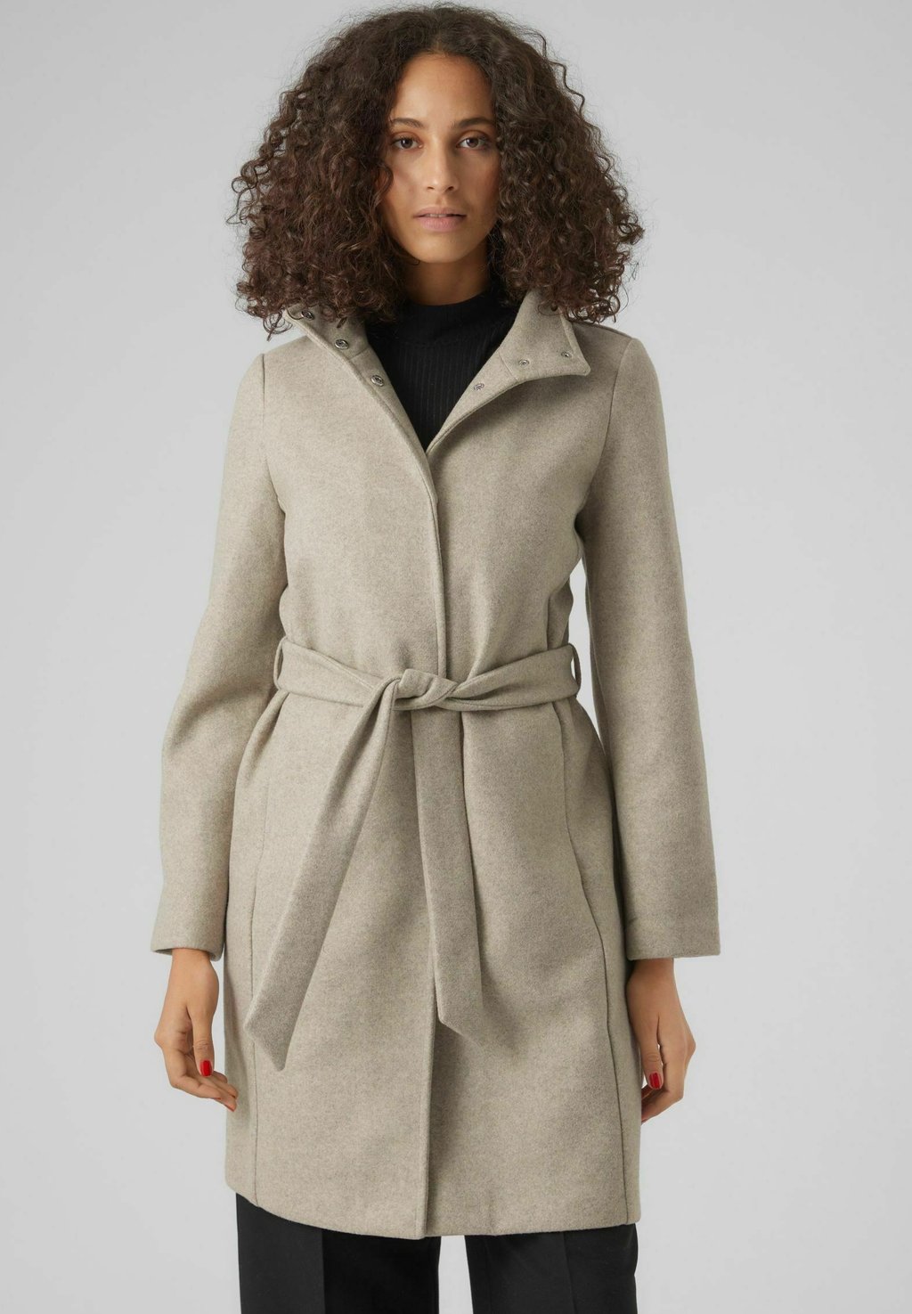 цена Классическое пальто Vero Moda, бежевый