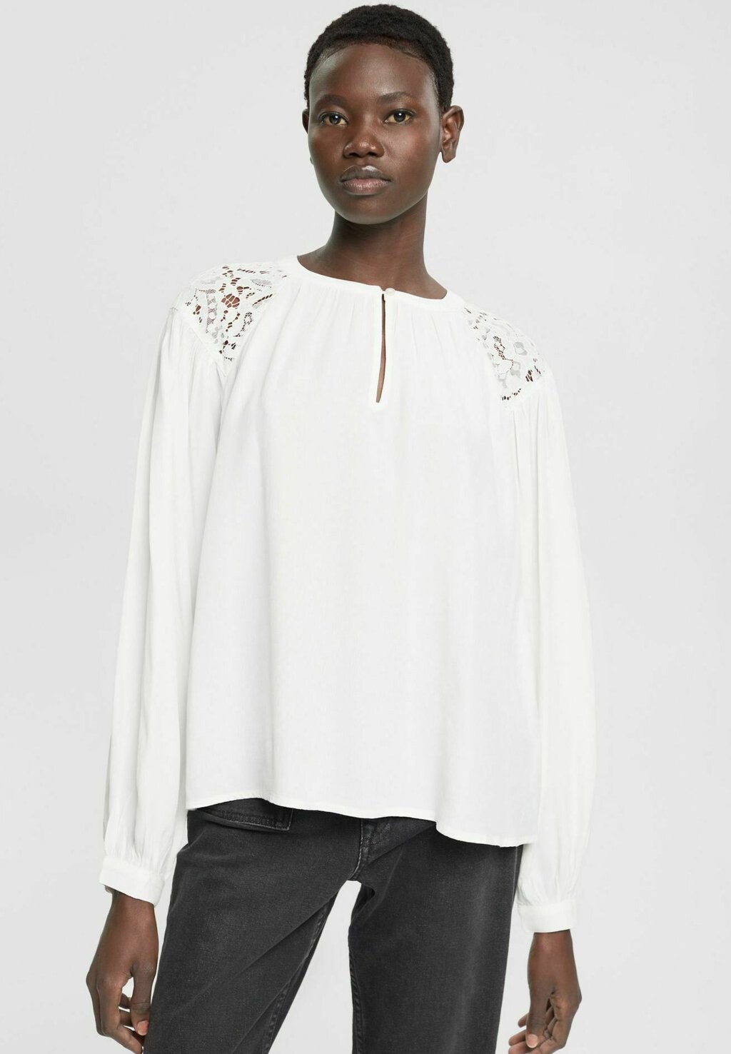 

Блуза edc by Esprit