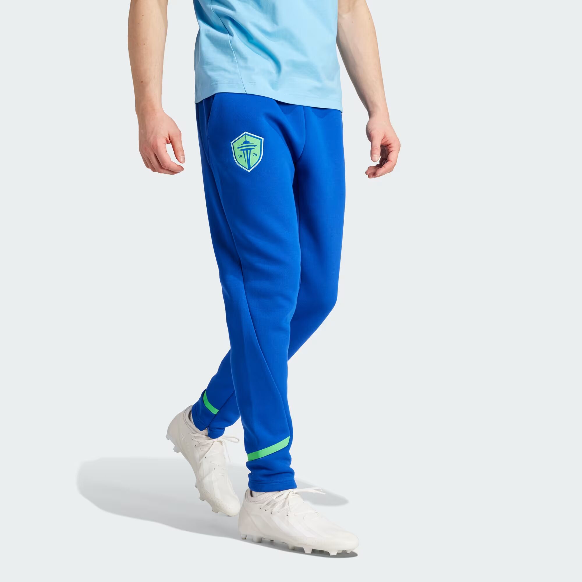 

Сиэтл Саундерс ФК Дорожные брюки Gameday Adidas, цвет Collegiate Royal