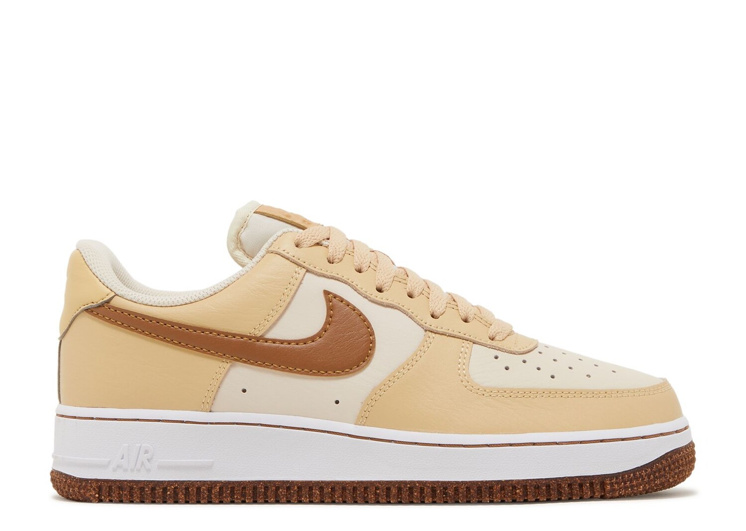 

Кроссовки Nike Air Force 1 '07 Lv8 Emb 'Inspected By Swoosh', коричневый