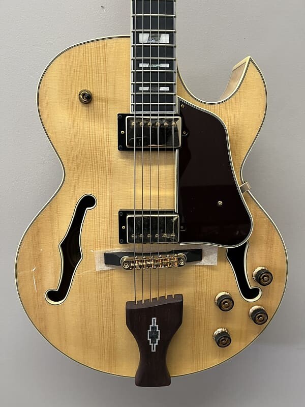 

Электрогитара Ibanez LGB30-NT George Benson Signature 2022