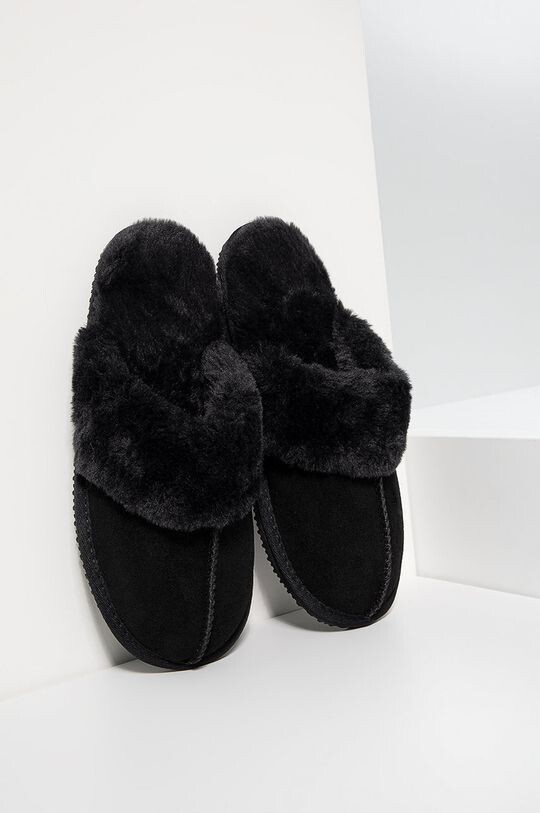 

Замшевые тапочки Answear Lab, черный