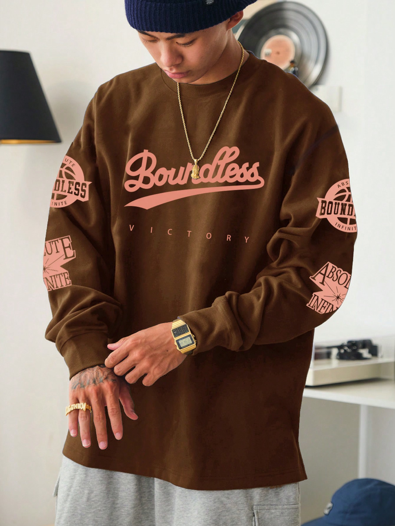 Мужская футболка свободного кроя с круглым вырезом и длинными рукавами Manfinity Sporsity, коричневый цена и фото