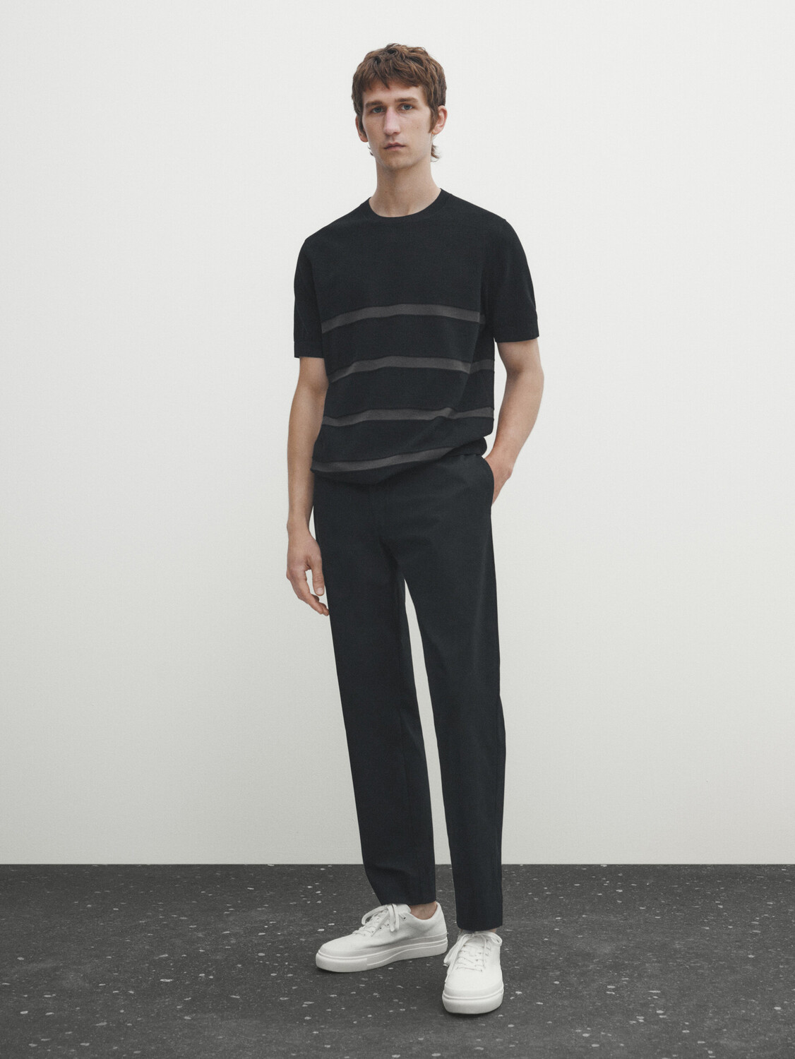 

Трикотажный свитер в полоску Massimo Dutti, черный