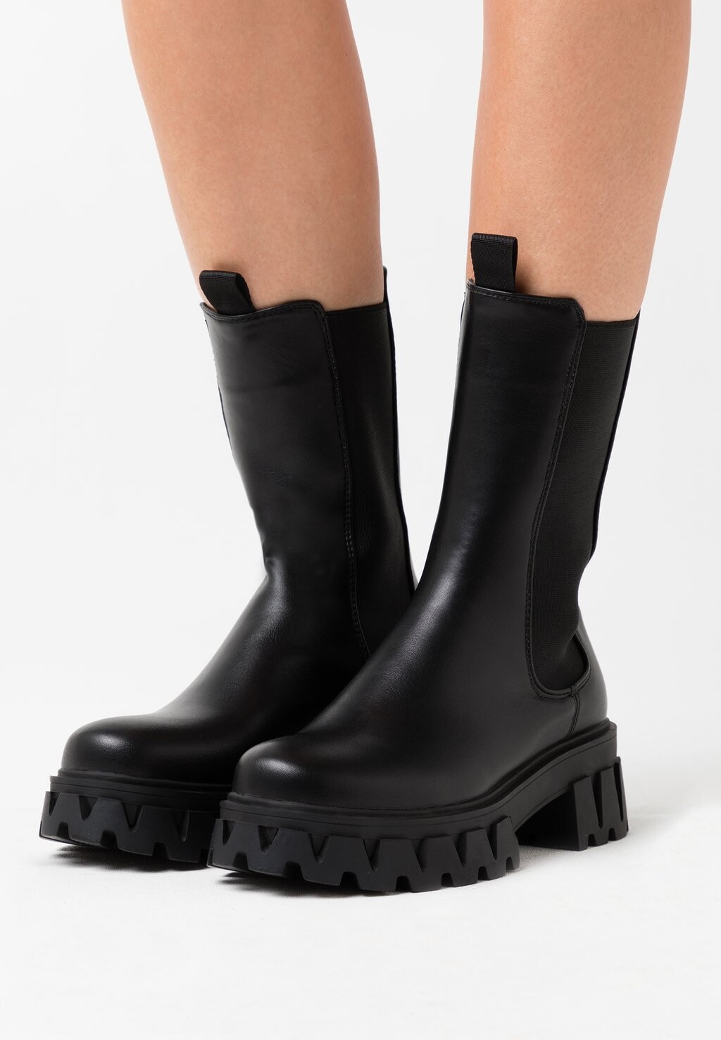 

Сапоги Koi Footwear, черный