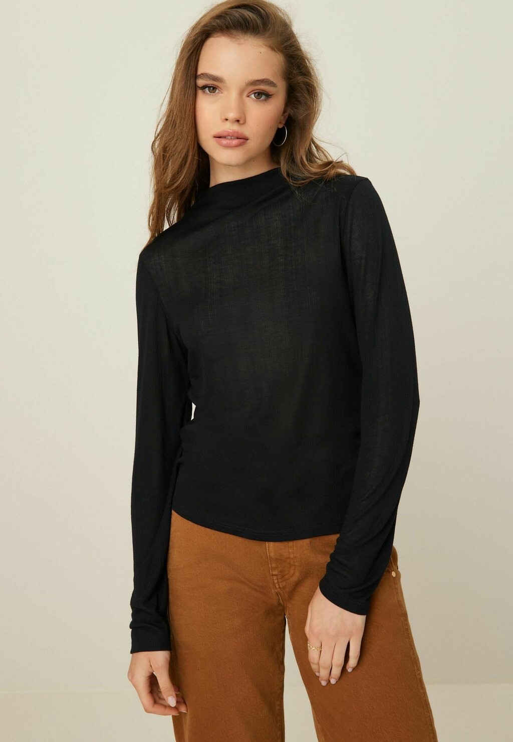 

Футболка с длинными рукавами Slash Neck Semi-Sheer Next, черный