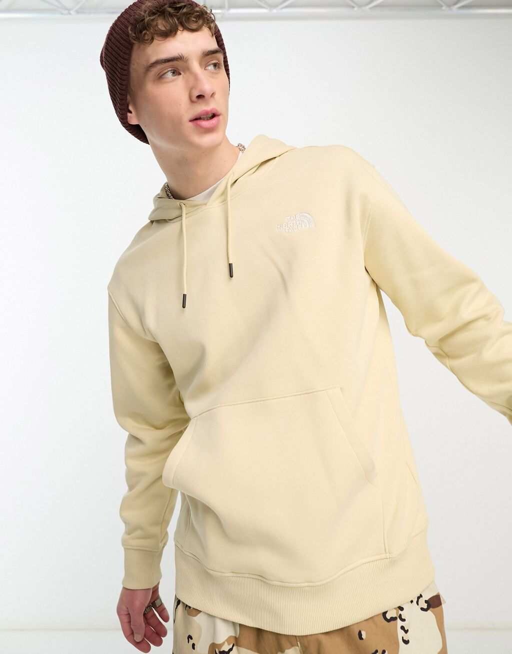 

Толстовка оверсайз с камнем The North Face Essential эксклюзивно на ASOS