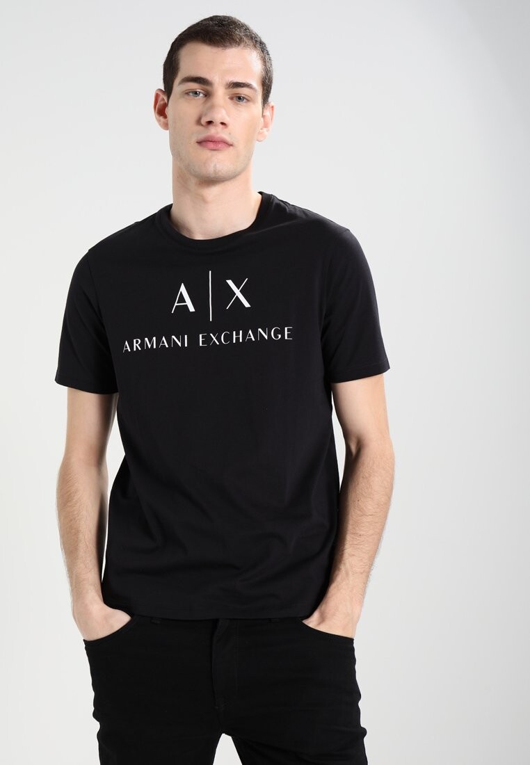 

Футболка с принтом Armani Exchange, черный