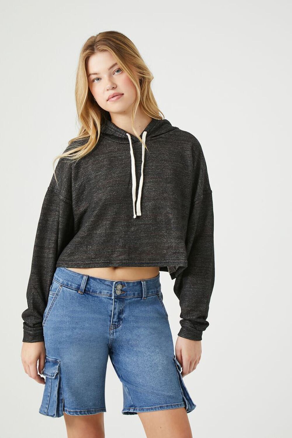 

Топ с капюшоном и приспущенными рукавами Forever 21, черный