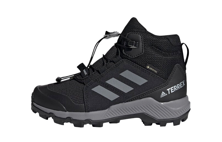 

Adidas Детская уличная обувь Adidas для детей