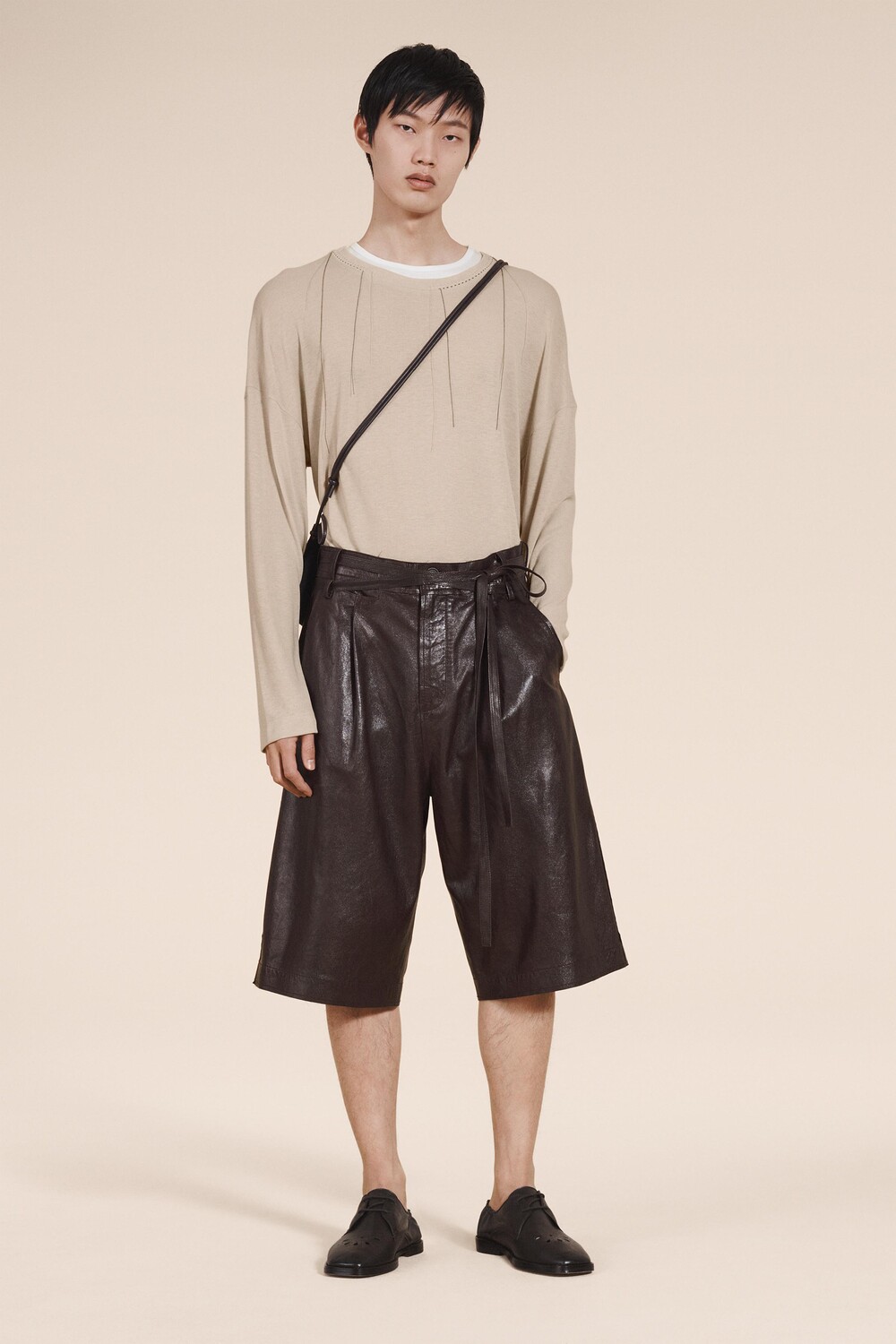 

Футболка с отстрочкой ZARA, бежевый