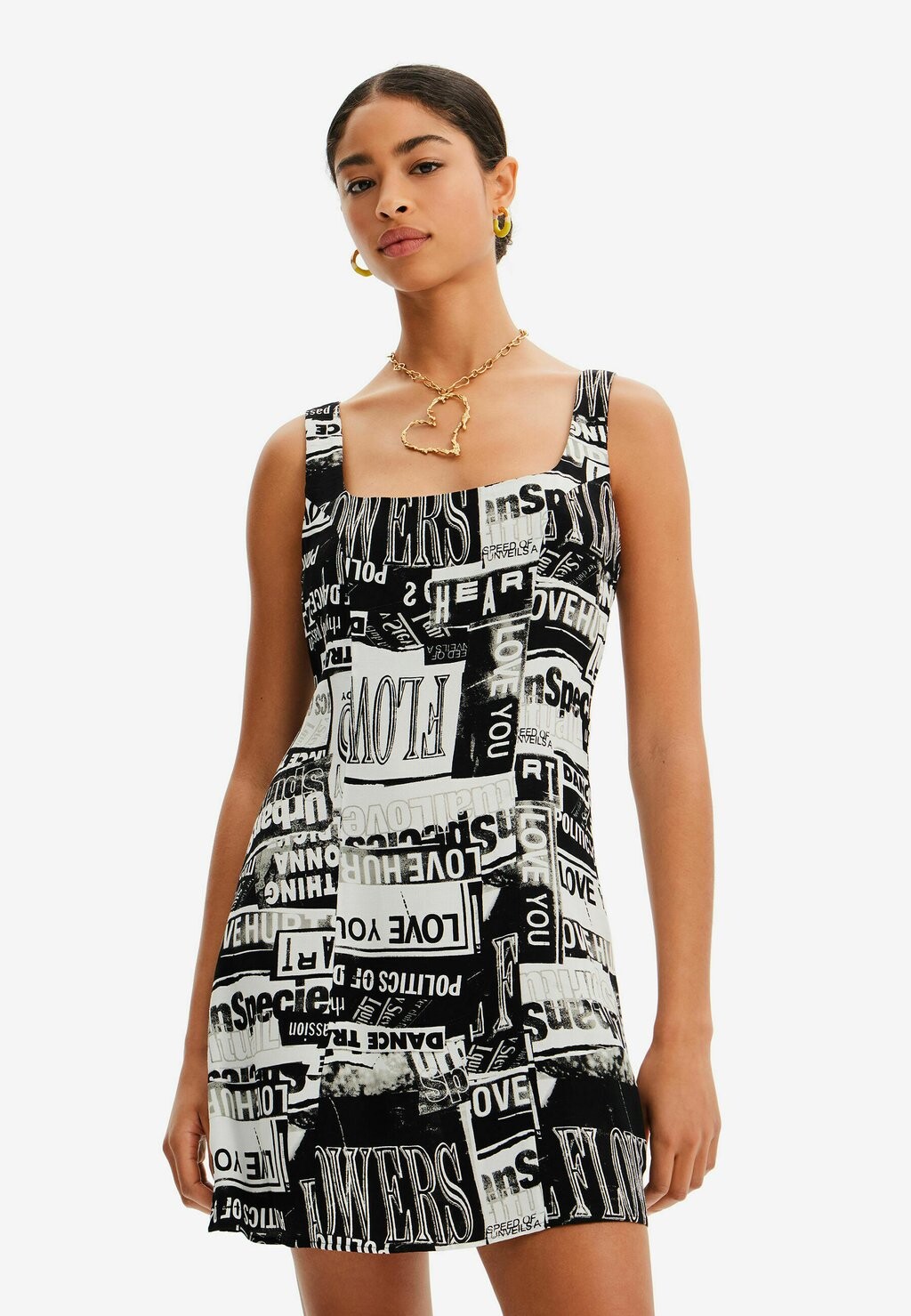 

Летнее платье Desigual, белый