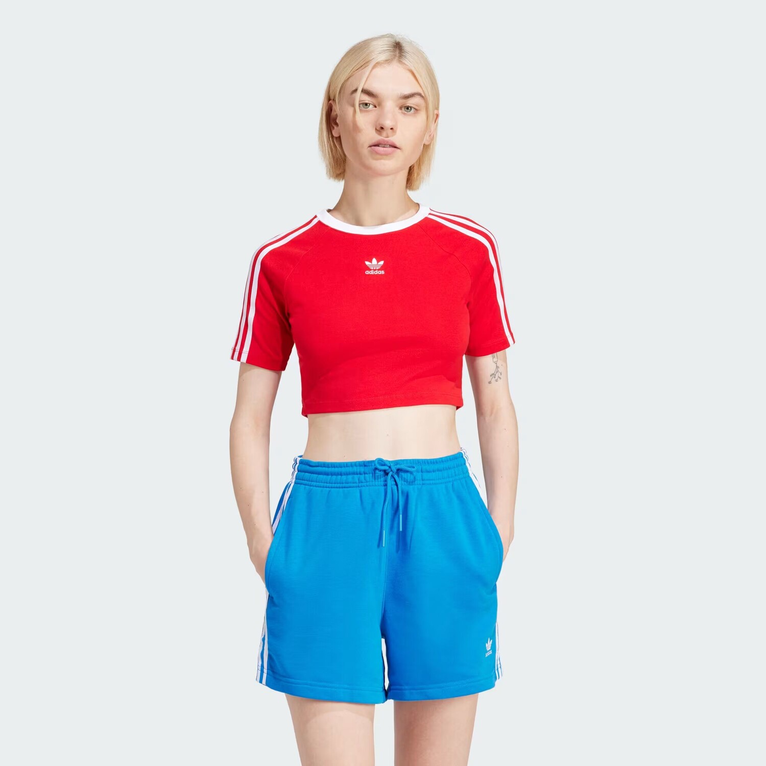 

Детская футболка с 3 полосками Adidas, цвет Better Scarlet