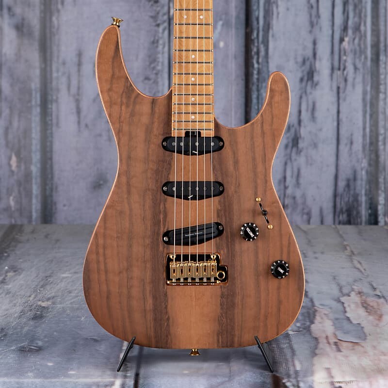

Электрогитара Charvel Pro-Mod DK22 SSS 2PT CM Mahogany With Walnut, Natural