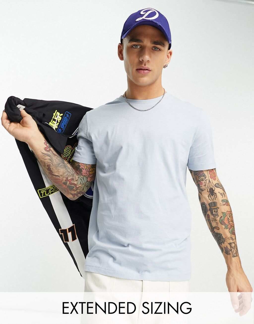

Синяя футболка с круглым вырезом ASOS DESIGN
