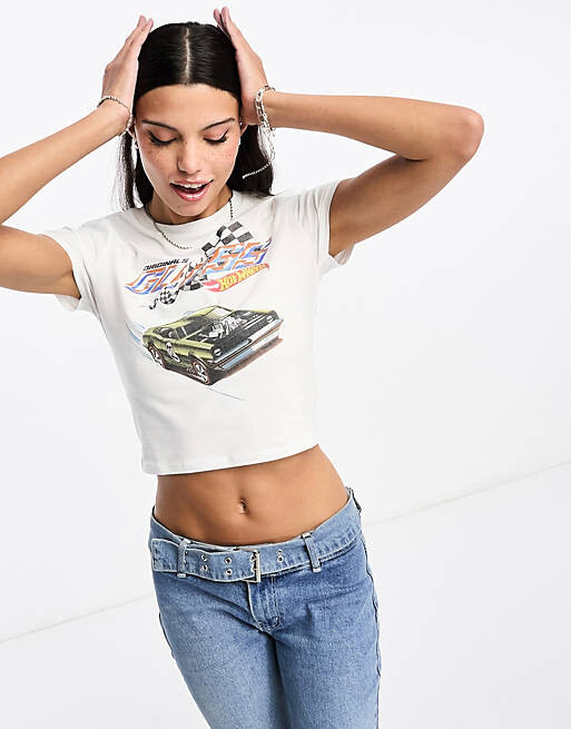 

Белая укороченная футболка GUESS Originals Hot Wheels