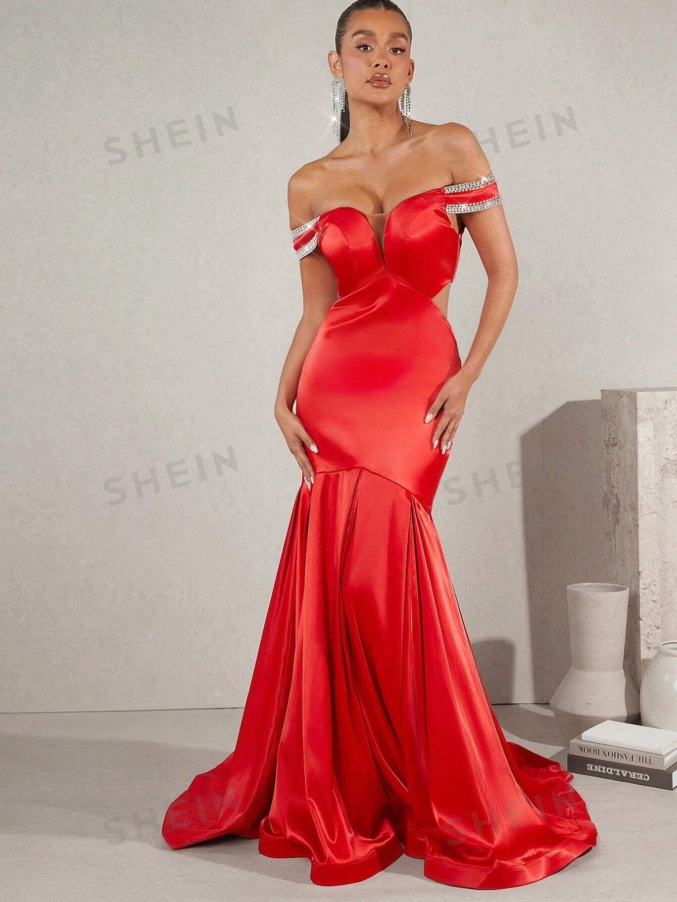 SHEIN Haute Атласное платье с открытыми плечами и подолом русалки, красный