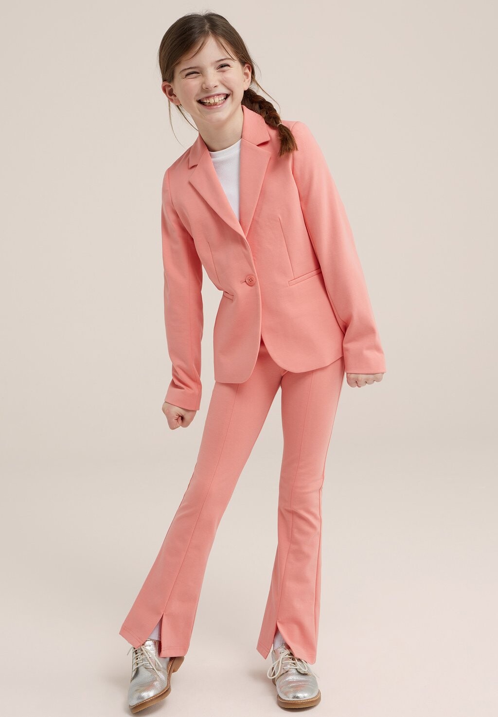

Брюки из ткани WE Fashion, цвет pink