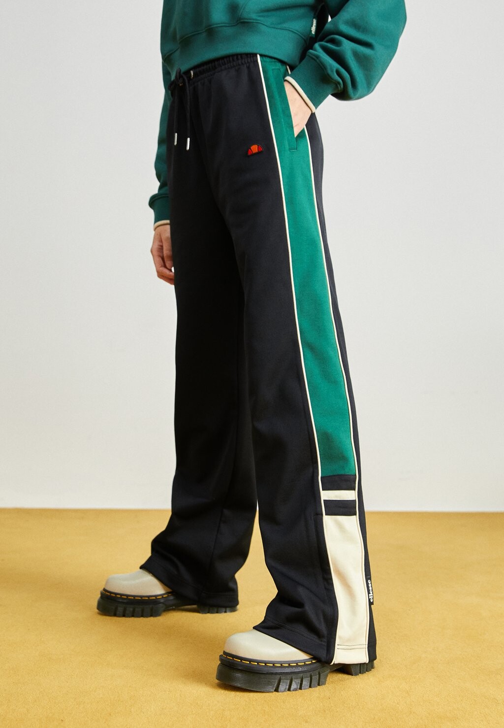 

Брюки для бега MARIANGELA TRACK PANT Ellesse, цвет black