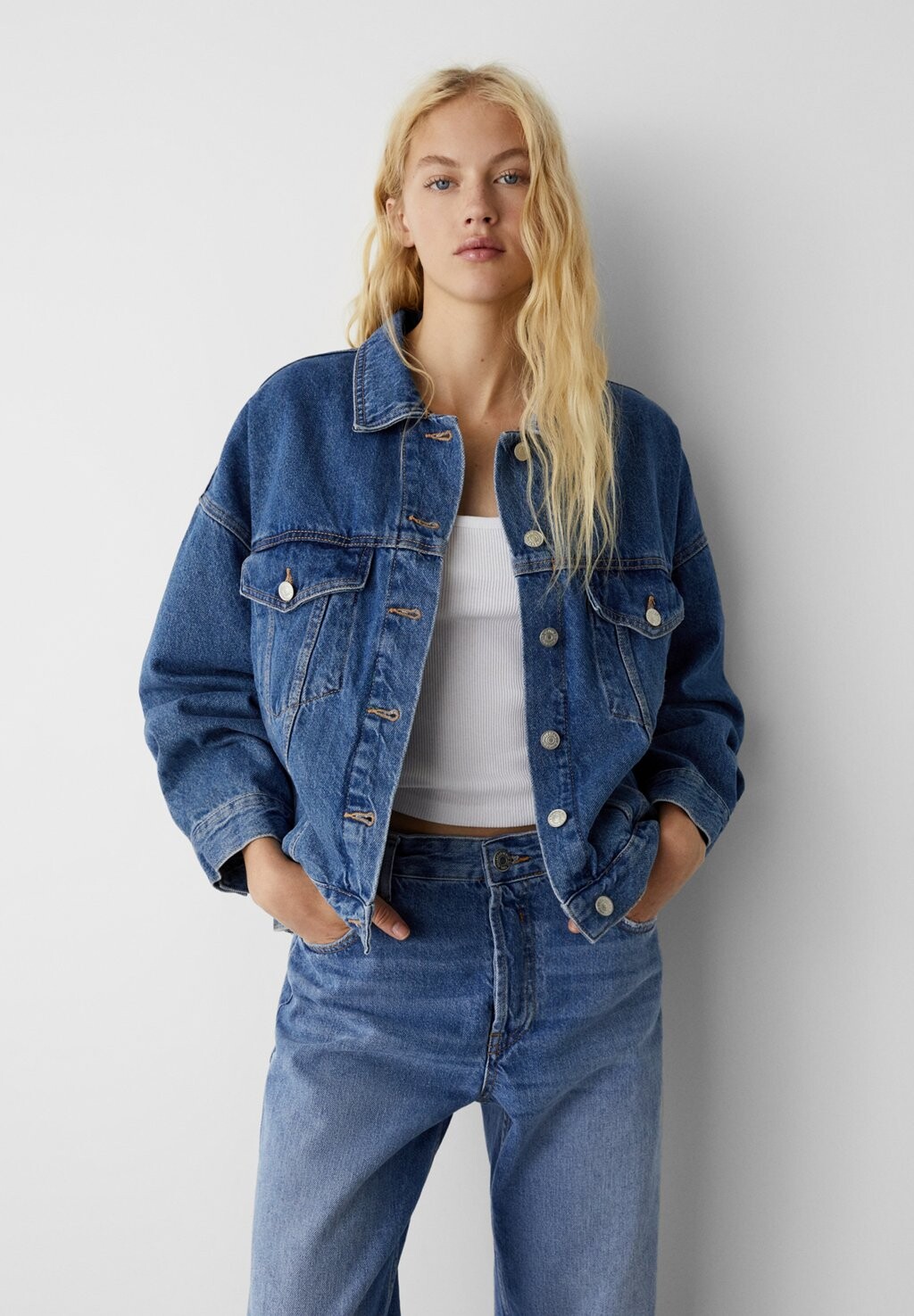 

Джинсовая куртка PULL&BEAR