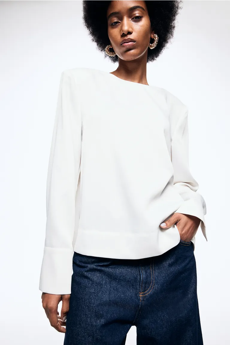 

Блузка с объемными плечами H&M, белый
