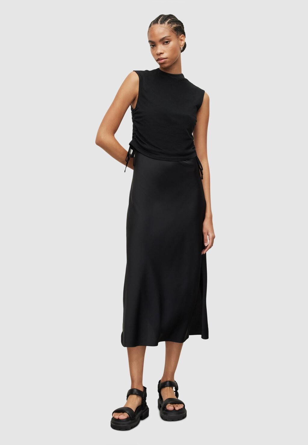 

Футболка с принтом AllSaints, черный