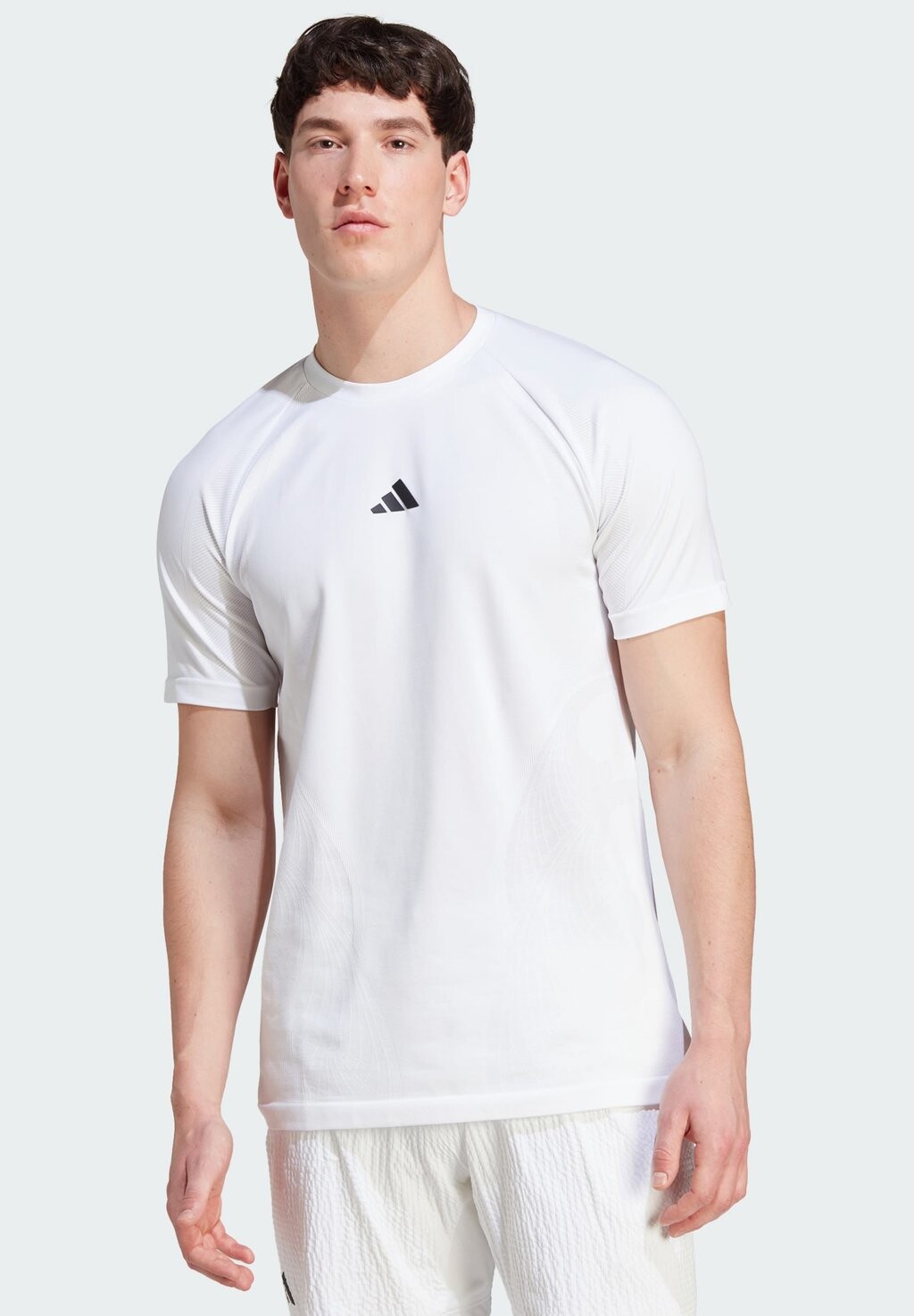 

Футболка Adidas