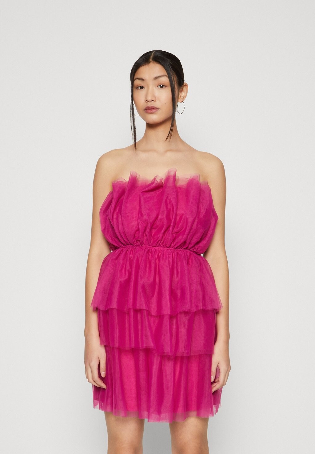 

Коктейльное платье Gina Tricot, розовый