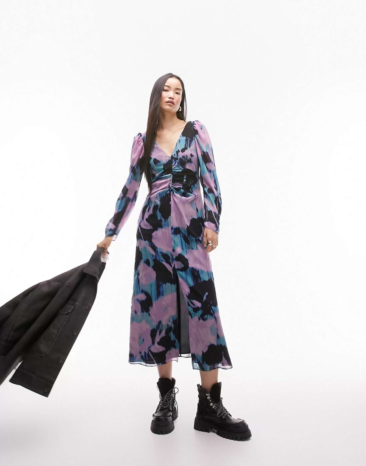 

Платье миди со сборками спереди Topshop сиреневого цветочного принта