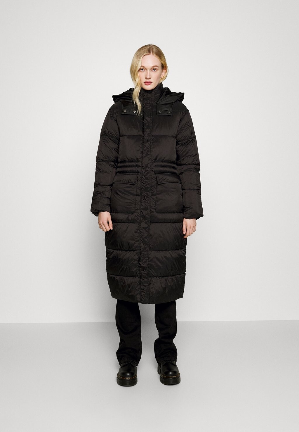 

Куртка зимняя ONLY Tall ONLPUKKI LONG PUFFER, черный