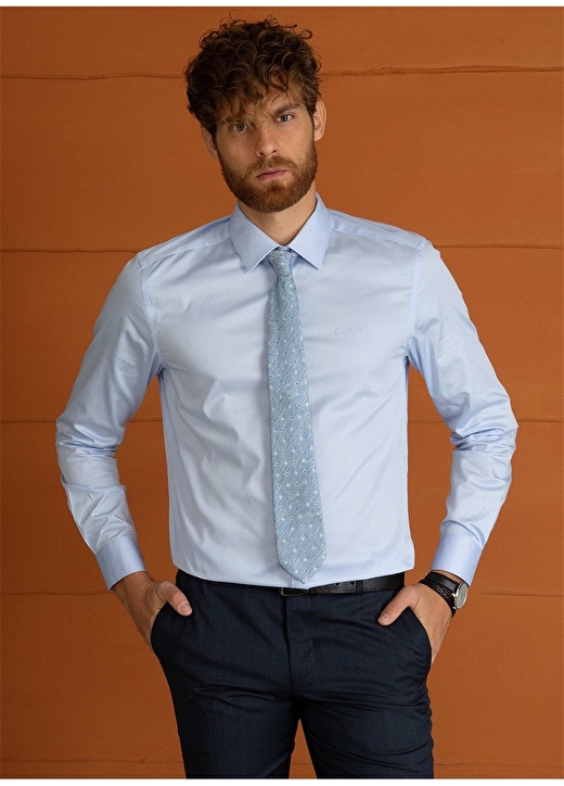 

Однотонная светло-синяя мужская рубашка Slim Fit с классическим воротником Pierre Cardin