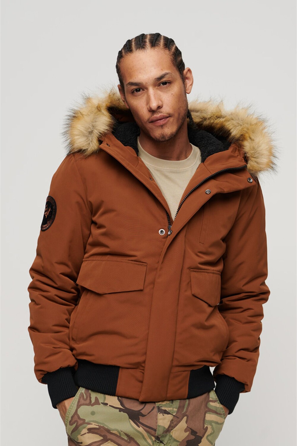 

Бомбер Everest с капюшоном Superdry, коричневый