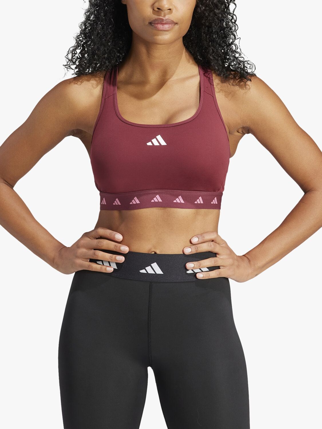 

Спортивный бюстгальтер Powerreact для тренировок adidas, теневой красный/лен