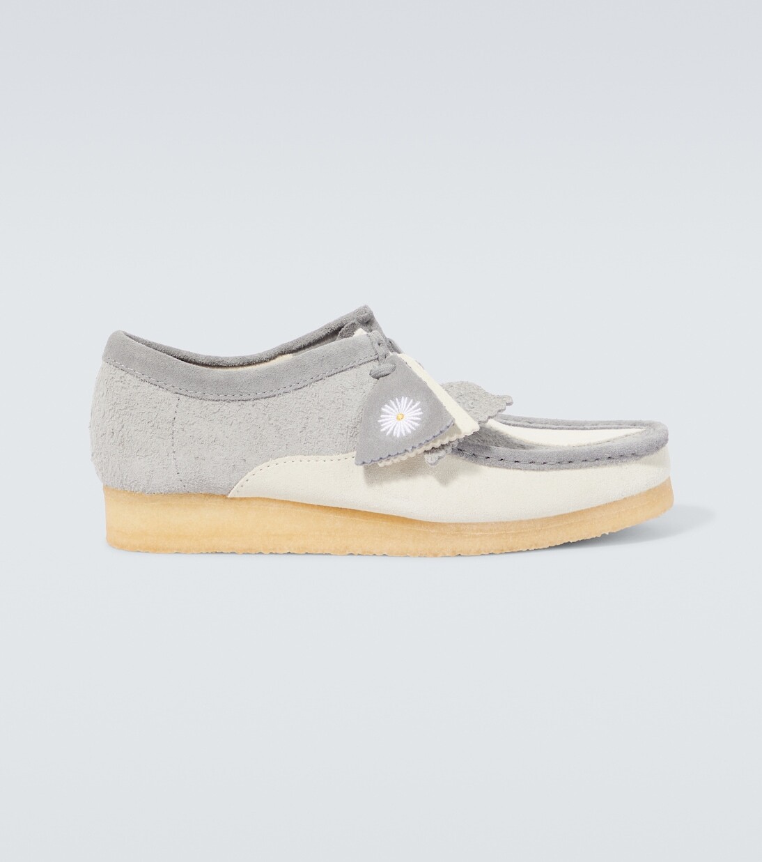 

Замшевые ботинки Wallabee Clarks Originals, серый