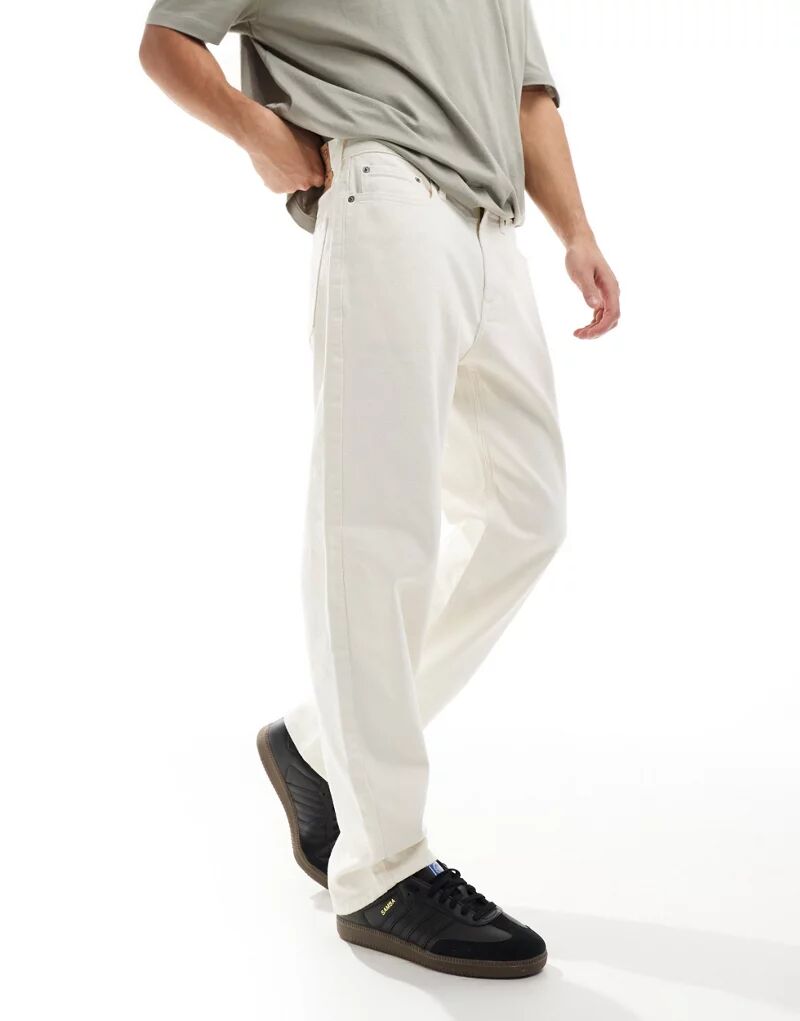 цена Светло-бежевые джинсы прямого кроя свободного кроя Hollister