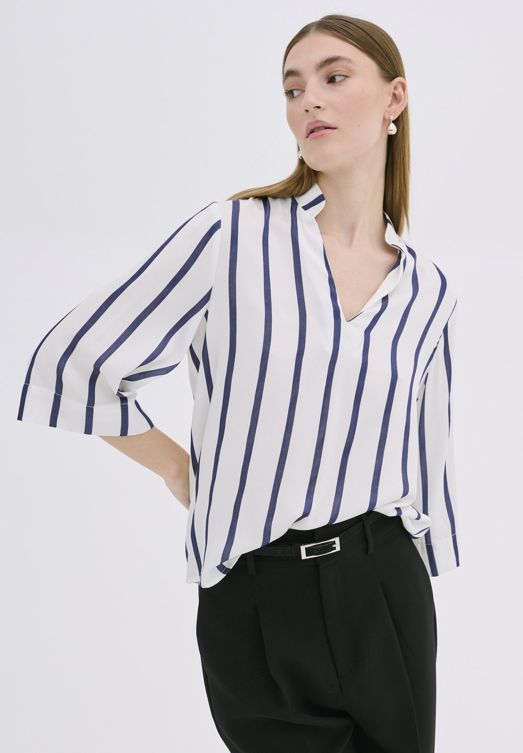 Блузка MIAMW My Essential Wardrobe, цвет snow white w blue stripe