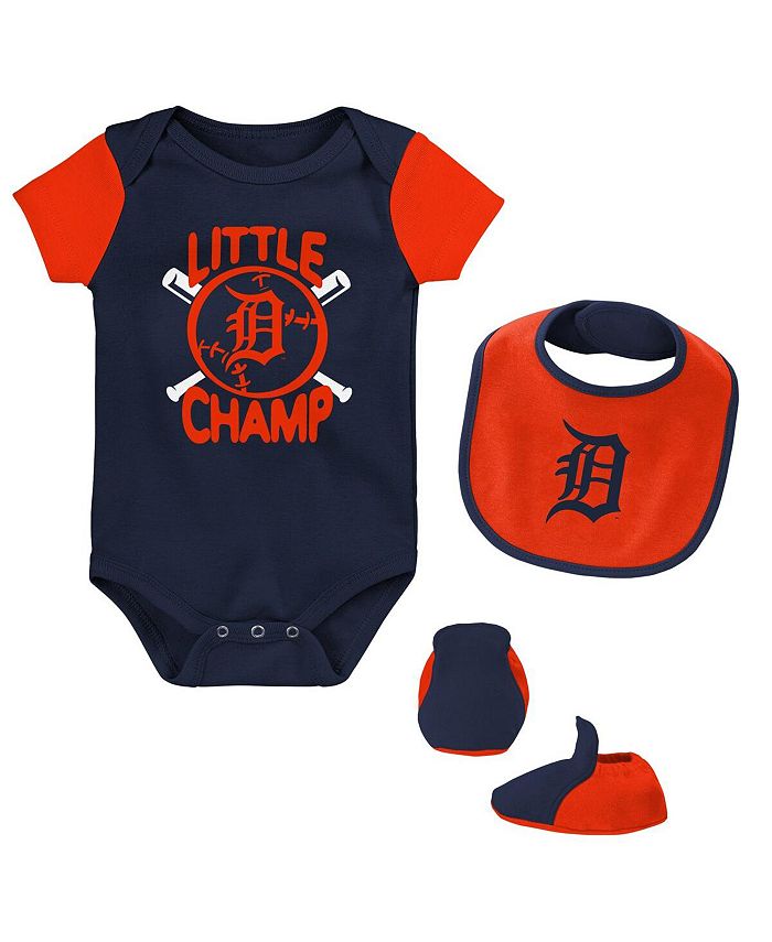 цена Комплект из трех боди, нагрудника и пинеток темно-синего цвета Detroit Tigers Little Champ для новорожденных Outerstuff, синий