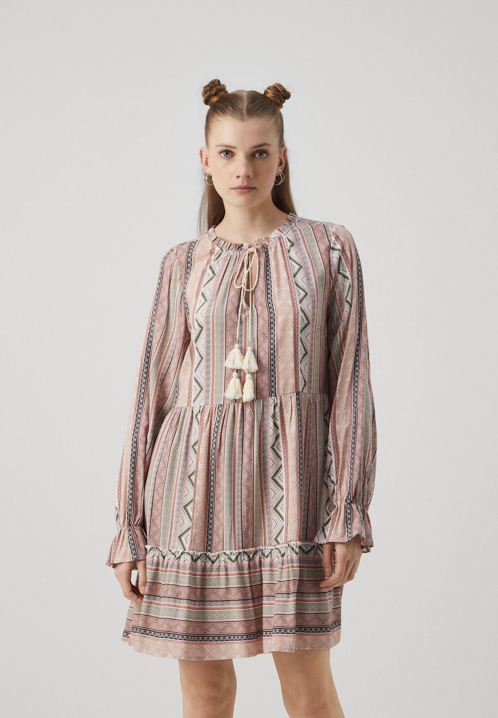 

Повседневное платье VINALA V NECK MINI DRESS VILA, крапчатый светло-розовый