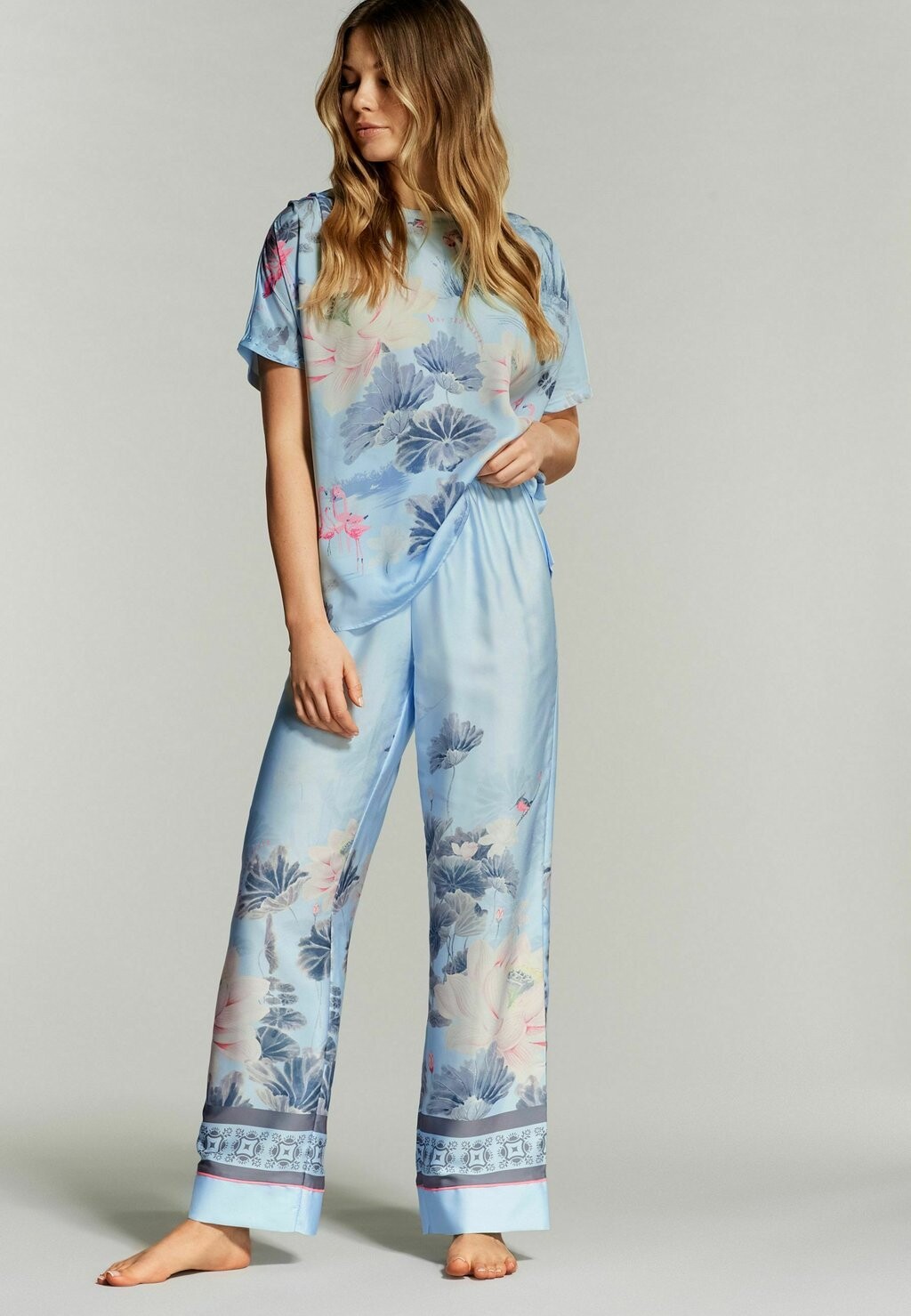 

Пижамный комплект FLORAL REGULAR FIT SET B by Ted Baker, синий