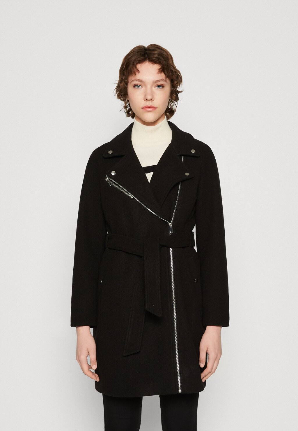 

Короткое пальто Vero Moda, черный