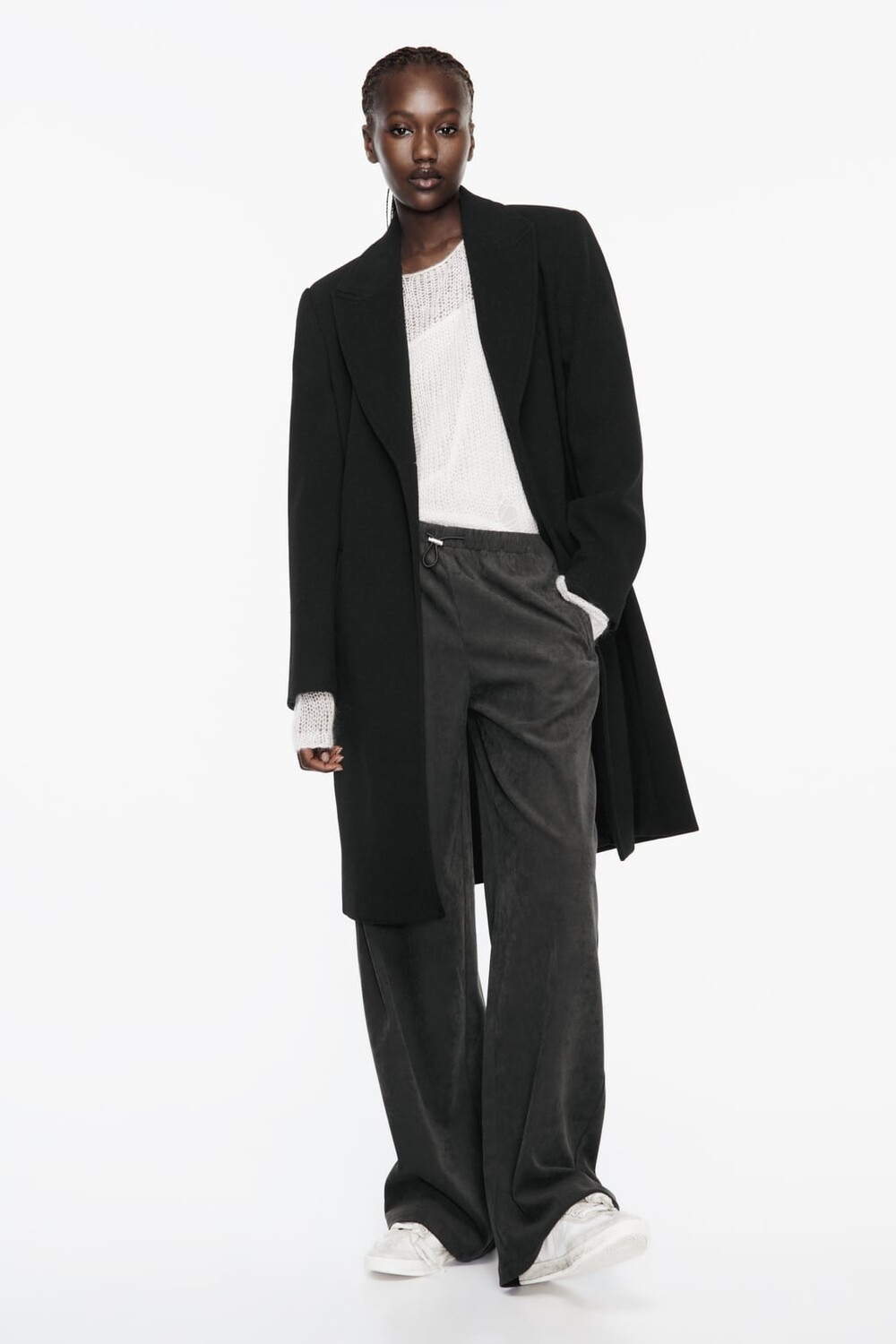 

Мягкое приталенное пальто ZARA, черный