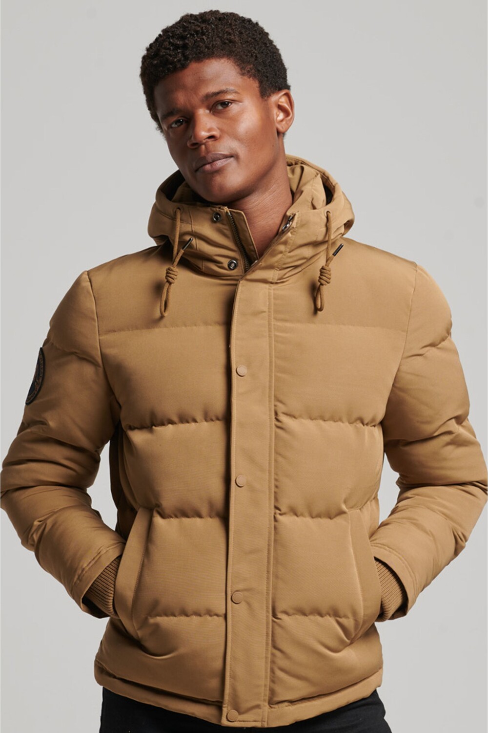 

Пуховик Everest с капюшоном Superdry, коричневый