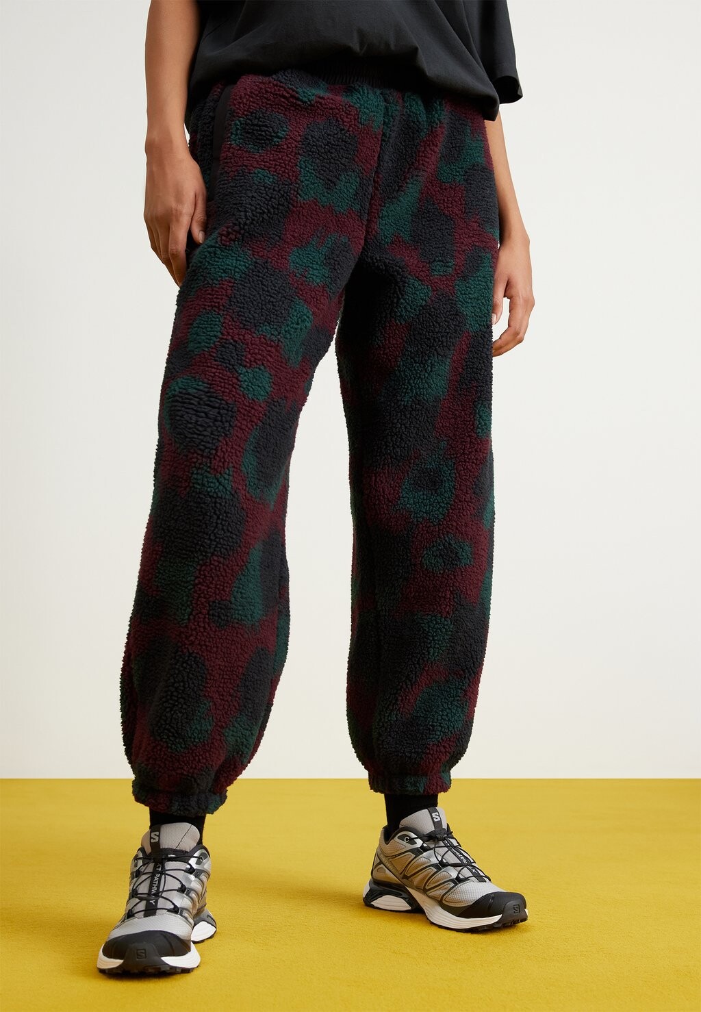

Спортивные брюки DOWNTOWN SHERPA PANTS Puma, цвет dark jasper