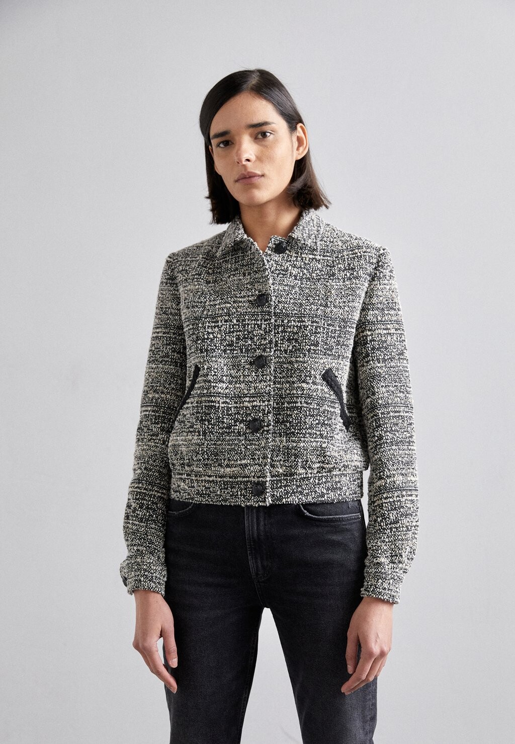 

Легкая куртка Veste Seule The Kooples, цвет black/white